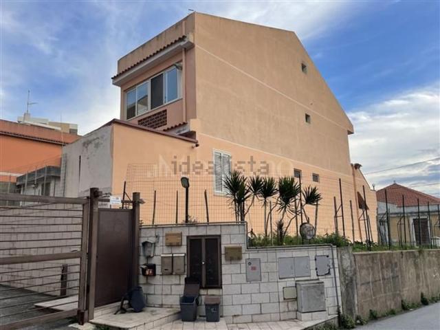 Casa in vendita a Sperone, Messina