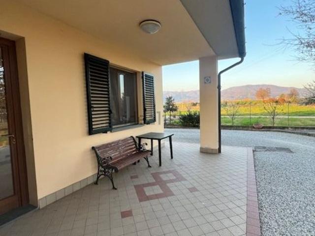 Casa in vendita a Agliana, Pistoia