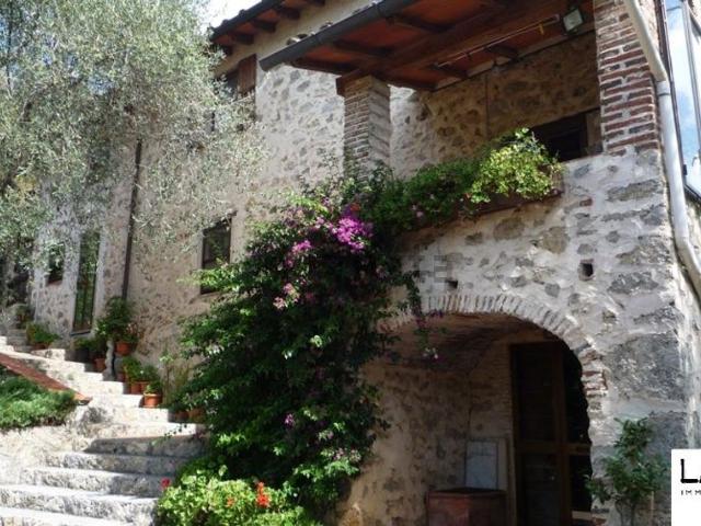 Casa in vendita a Montebello, Camaiore