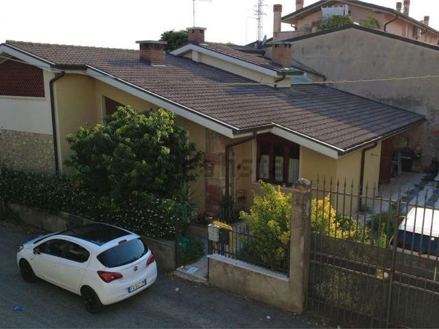 Casa in vendita a Caldiero, Veneto