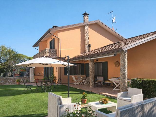 Casa in vendita a Collesalvetti, Toscana