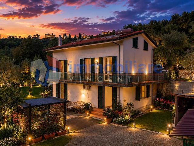 Casa in vendita a Vezzano Superiore, Vezzano Ligure