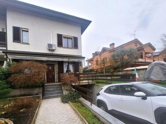 Casa in vendita a Gorgonzola, Lombardia