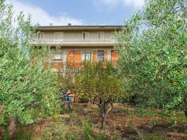 Casa in vendita a Leonforte, Sicilia