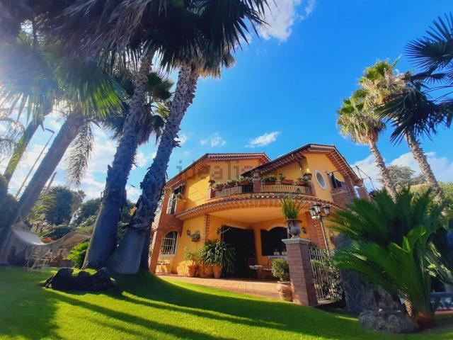 Casa in vendita a Trecastagni, Sicilia