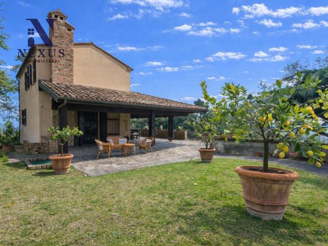 Casa in vendita a Rosciano, Marche