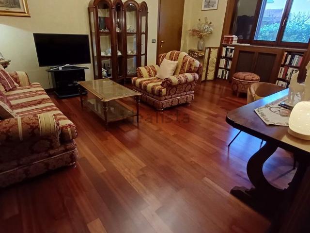 Casa in vendita a Vallera, Piacenza