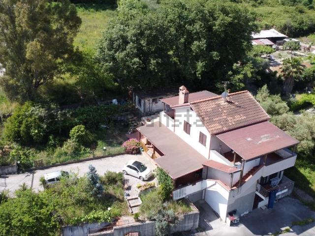 Casa in vendita a Salerno, Campania