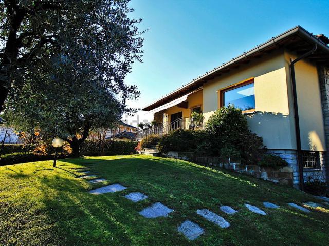 Casa in vendita a San Fermo Della Battaglia, Lombardia