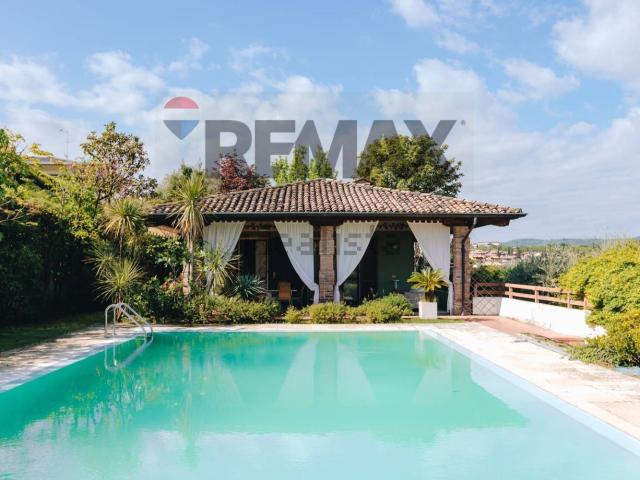 Casa in vendita a Manerba Del Garda, Lombardia