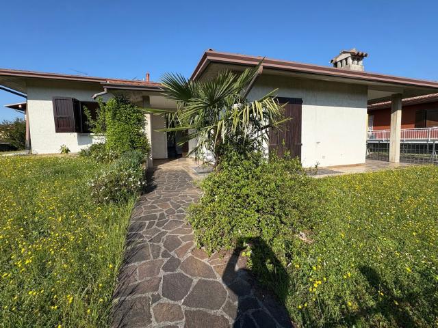 Casa in vendita a Puegnago, Lombardia