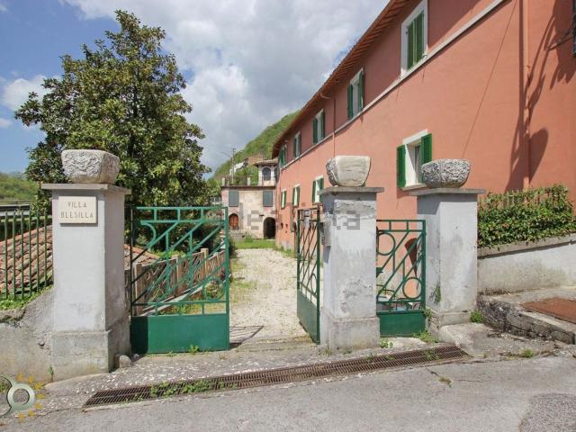 Casa in vendita a Rieti, Lazio