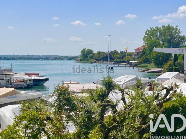 Casa in vendita a Sirmione, Lombardia