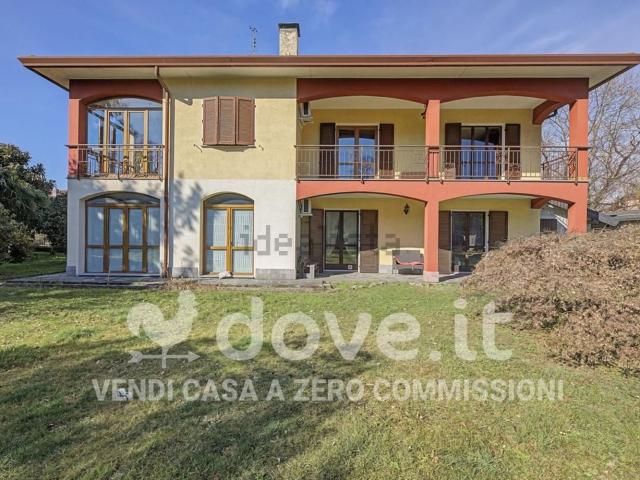 Casa in vendita a Comunità Montana Valli del Verbano, Luino