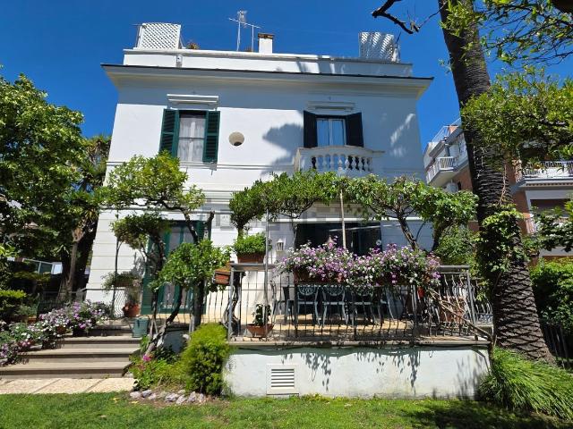 Casa in vendita a Europa, Roma Capitale