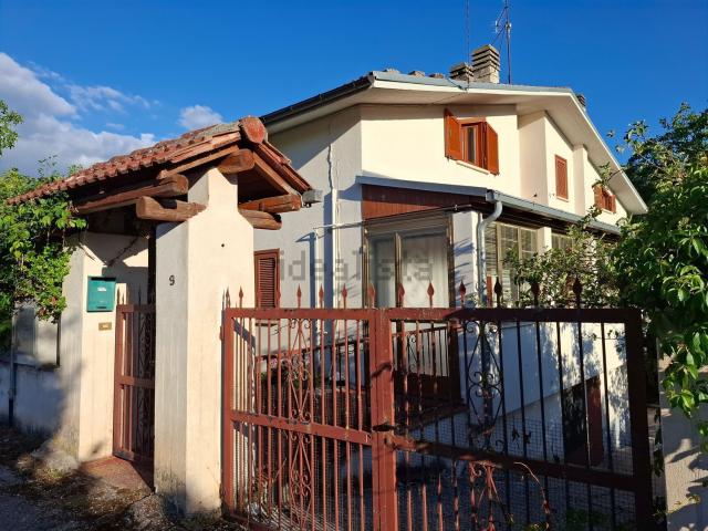 Casa in vendita a Ocre, Abruzzo