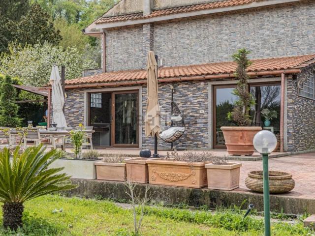 Casa in vendita a Punta del Lago, Ronciglione