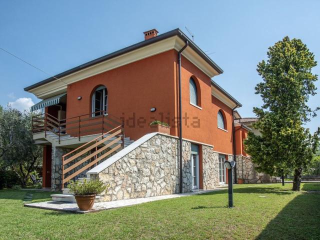 Casa in vendita a Garda, Veneto