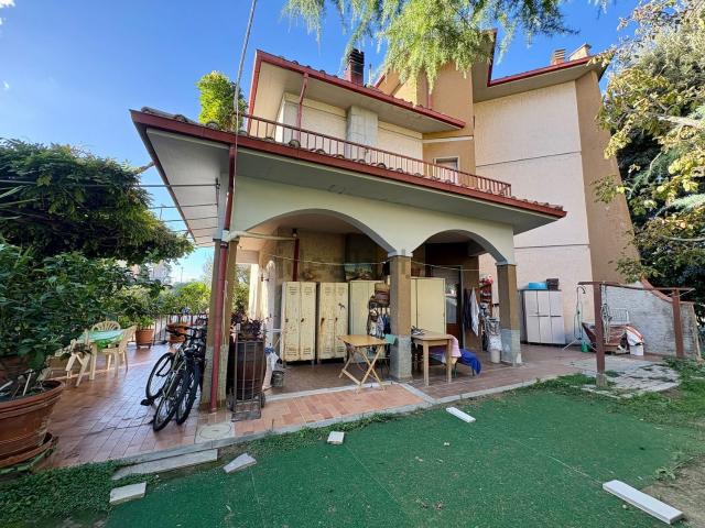 Casa in vendita a Santa Maria, Campi Bisenzio