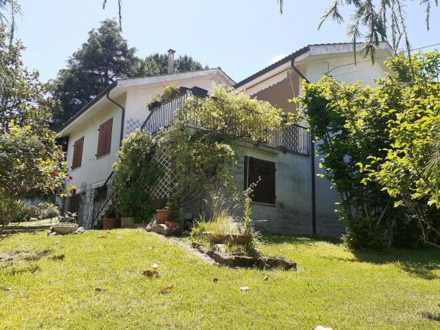 Casa in vendita a Pozzo, Marche