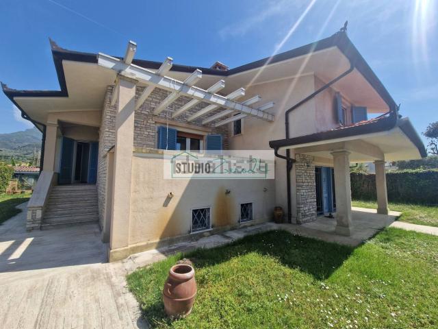 Casa in vendita a Camaiore, Toscana