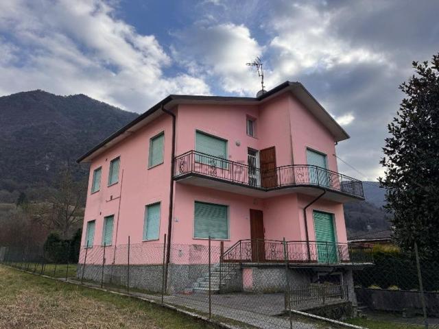 Casa in vendita a Comunità montana della Valle Sabbia, Idro