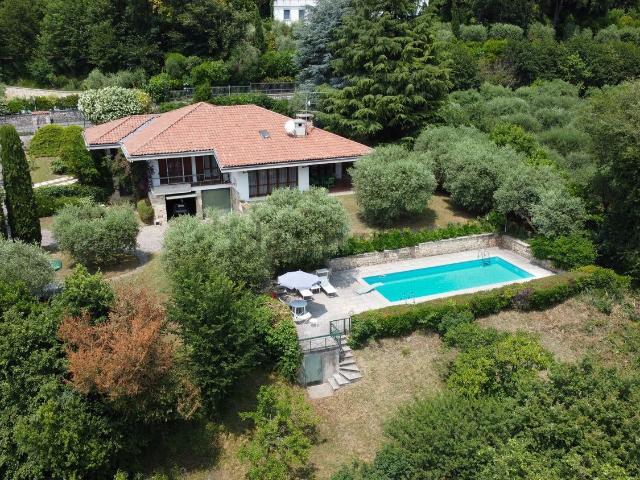 Casa in vendita a Padenghe Sul Garda, Lombardia