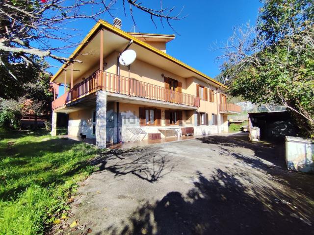 Casa in vendita a Giuliano Di Roma, Lazio
