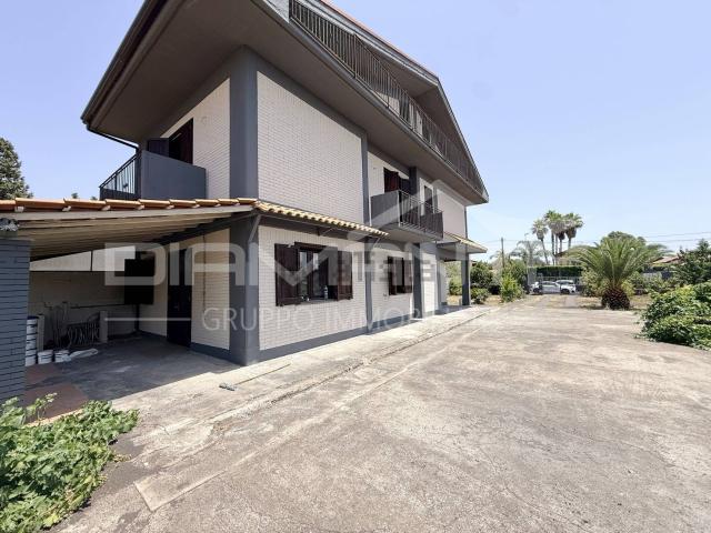 Casa in vendita a Massannunziata, Mascalucia