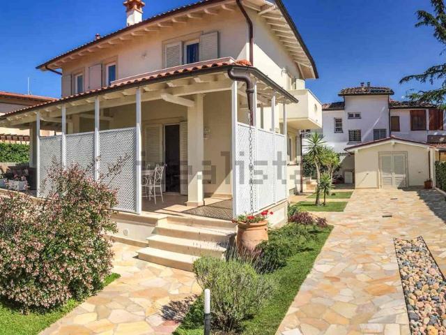 Casa in vendita a Tonfano, Toscana