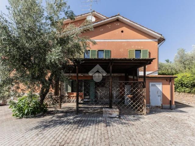 Casa in vendita a Pian di San Martino, Vetralla