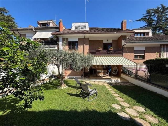 Casa in vendita a Spinaceto, Roma Capitale