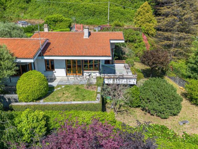 Casa in vendita a Tavernerio, Lombardia