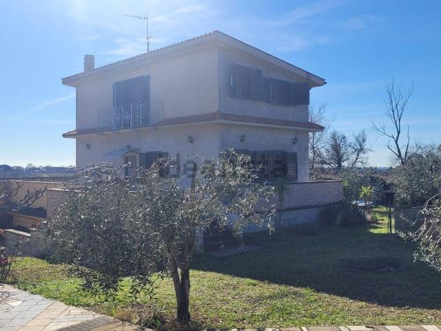 Casa in vendita a Roma Capitale, Lazio