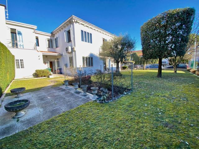 Casa in vendita a Dolo, Veneto