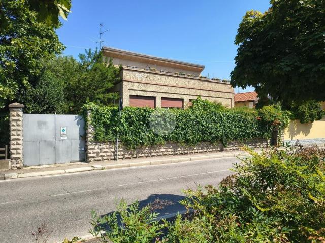 Casa in vendita a Mesero, Milano