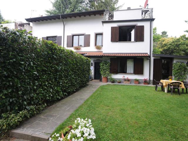 Casa in vendita a Varese, Lombardia