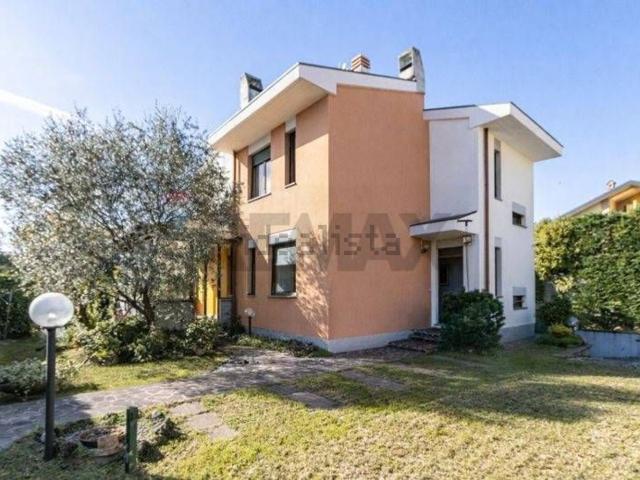 Casa in vendita a Cascina del Bruno, Arcore