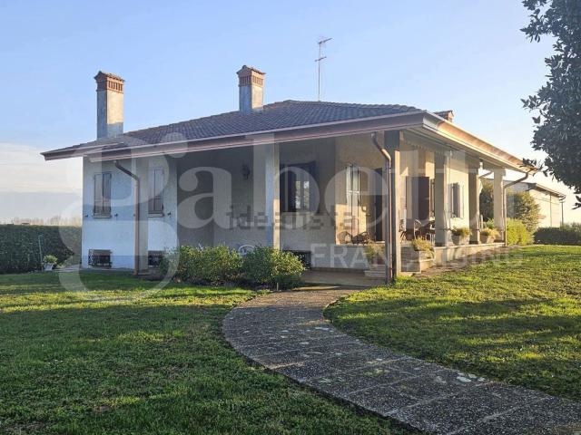 Casa in vendita a Correzzola, Veneto