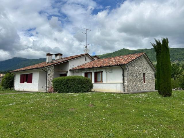 Casa in vendita a Sarmede, Veneto