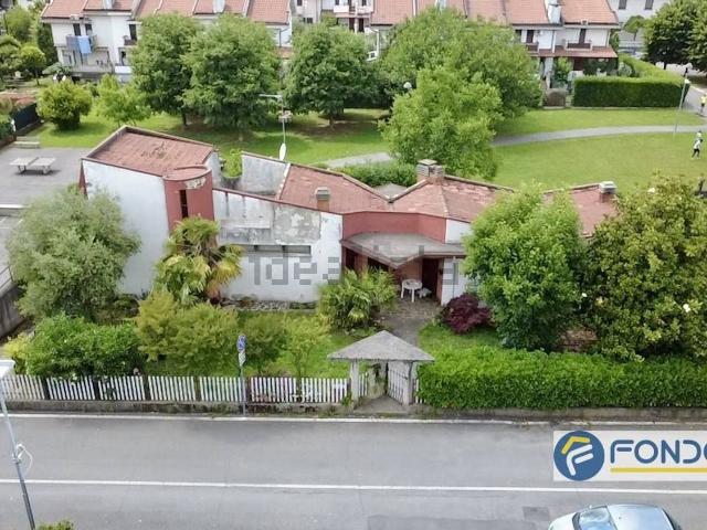 Casa in vendita a Le Case, Capriolo