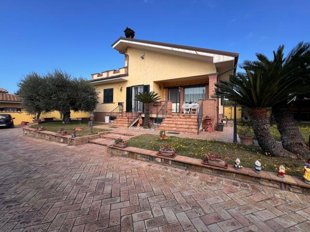 Casa in vendita a Lido di Marechiaro, Roma Capitale