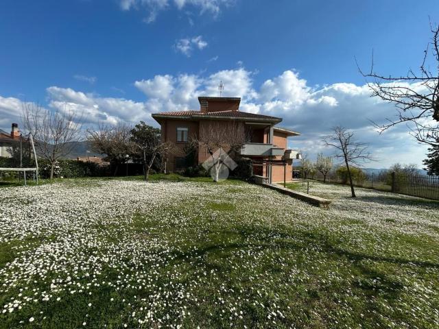 Casa in vendita a Montecastrilli, Umbria