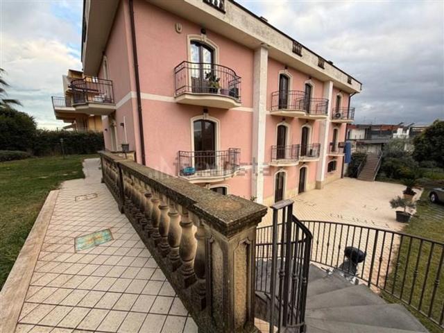 Casa in vendita a Carrubazza, San Gregorio Di Catania