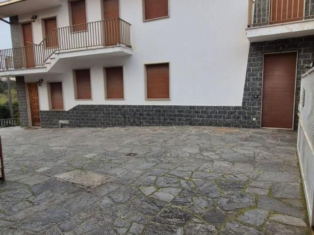 Casa in vendita a Torrion Quartara, Piemonte