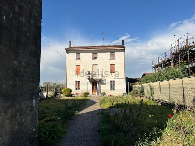 Casa in vendita a Castelnuovo, Asola