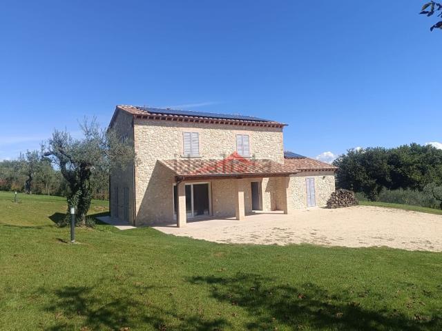 Casa in vendita a Narni, Umbria