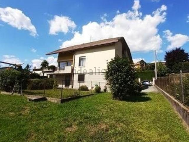 Casa in vendita a Sant'Antonio d'Adda, Caprino Bergamasco