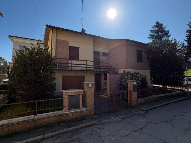 Casa in vendita a Marche, Macerata