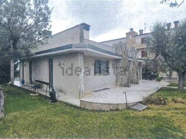Casa in vendita a Unione dei Comuni della Val Vibrata, Nereto